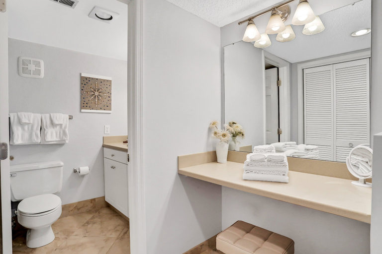 Bathroom 5, Oceanfront Condo With Direct Beach Access, Pool, Balcony, Grilling Area, & AC, Nassau