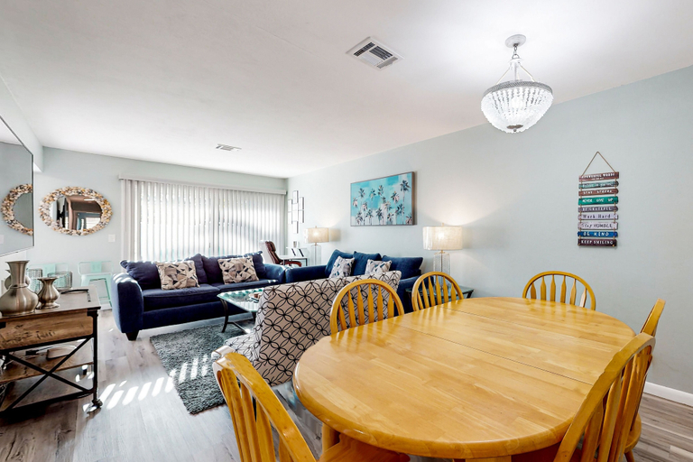 Room 2, Water-view Dog-friendly Home With Outdoor Space & Entertainment Options, Flagler