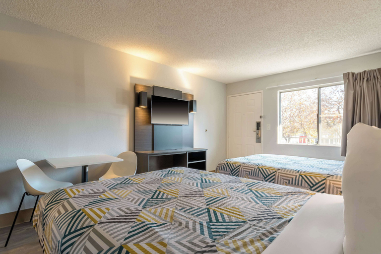 Bedroom 3, Studio 6 Hayward, Ca – Silicon Valley Gateway, Alameda