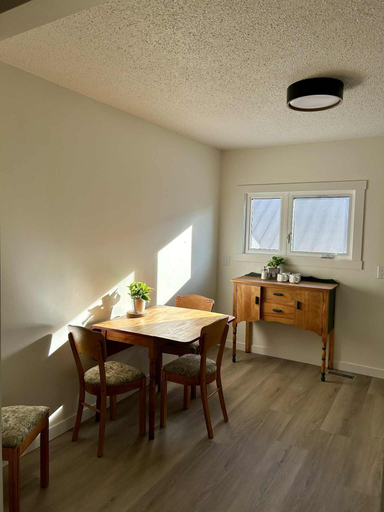 Dining 2, Nordic Inn, Division No. 15