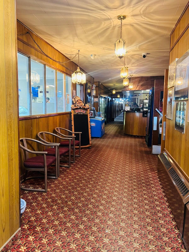 Lobby, Airport Chalet, Yukon