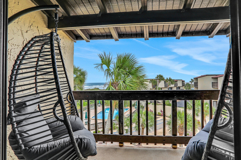 View from room 4, Modern Oceanview Condo With Multiple Balconies, Pool & W/D - Beach Access, Saint Johns