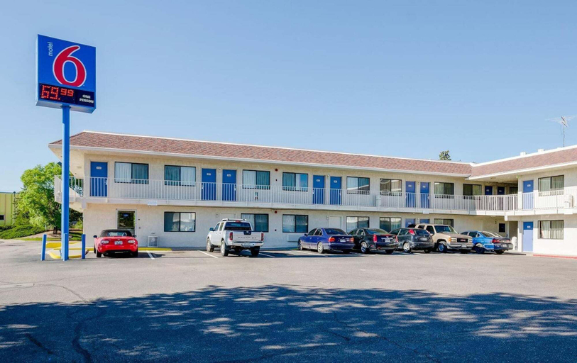 Exterior & Views 2, Motel 6 Thornton, CO, Adams