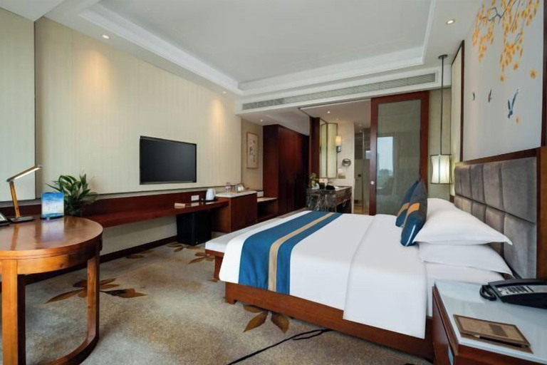 Bedroom 3, Jinling Haizhou Bayview Conference Center, Lianyungang