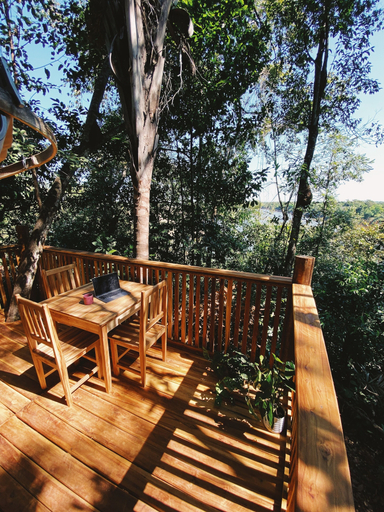 Outdoor dining 3, Ecoaraguaia Jungle Lodge, Caseara