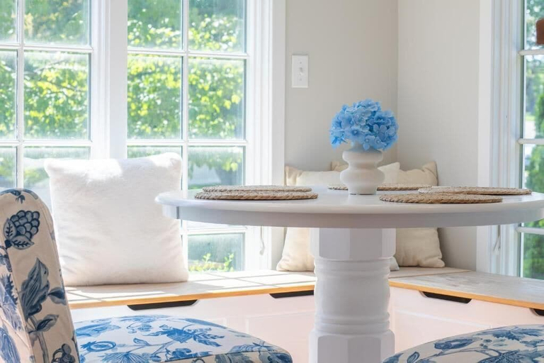 Dining 2, Family Cottage with 4 King Beds, Fairfield