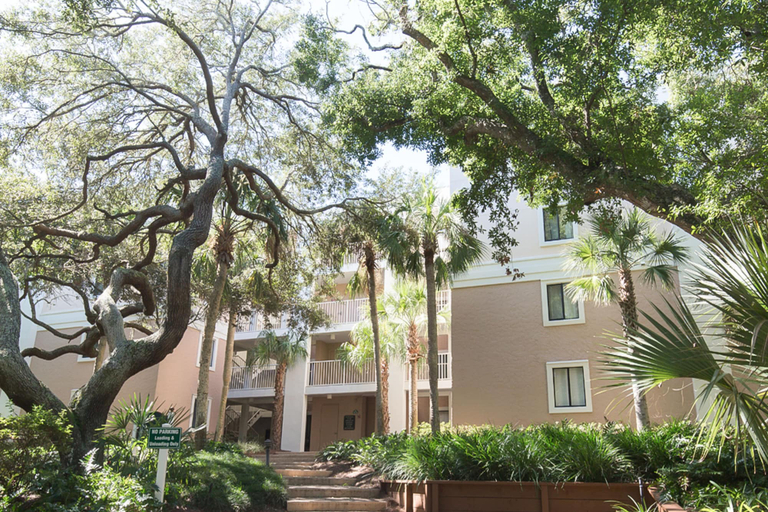 Exterior 2, Bright & Airy Dog-friendly Condo W/shared Pool, Free Wifi, Central AC, & W/D, Nassau