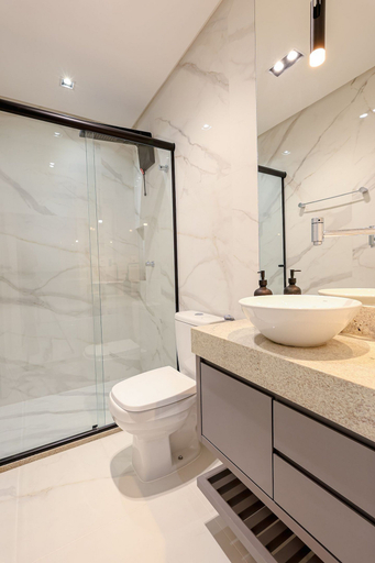 Bathroom 5, City House, Barreiras