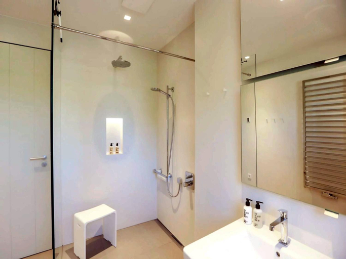 Bathroom 2, Exklusives Landhaus auf Fehmarn, Ostholstein