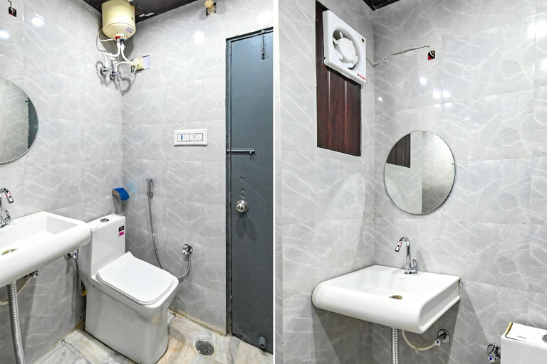 Bathroom 4, FabHotel Classic Holiday, Jaipur