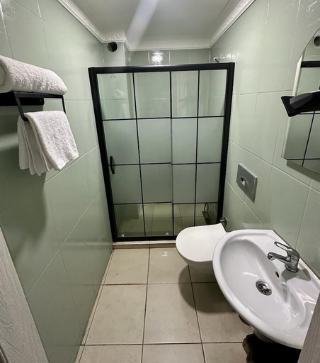 Bathroom, Camellia Suit Hotel, Bakırköy