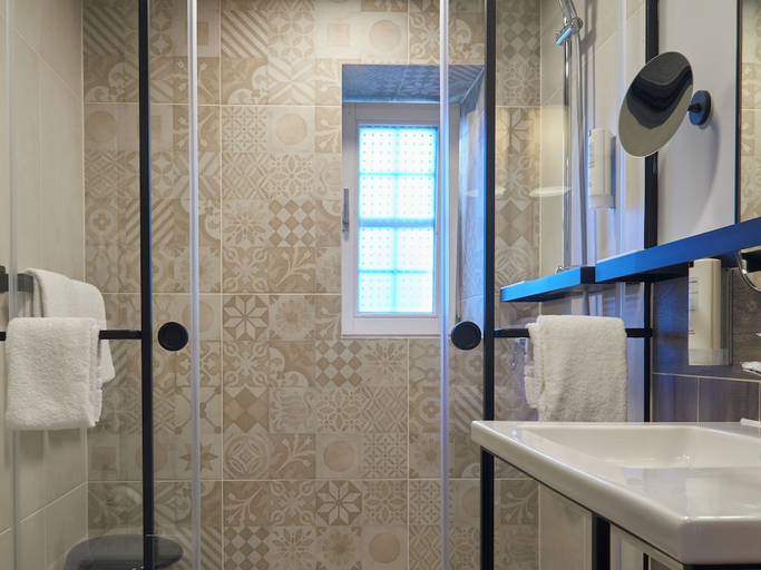 Bathroom 5, Hotel Schnitterhof, Soest