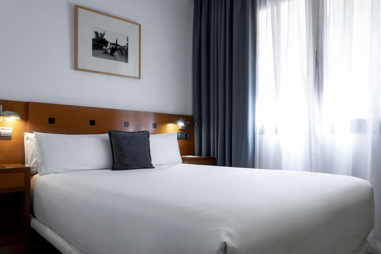 Bedroom 2, Petit Palace Cliper-Gran Via, Madrid