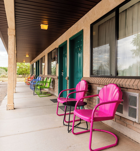 Exterior & Views 2, Motel Torrey, Wayne