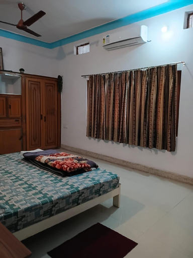 Bedroom 4, The Spring Leaves, Bhopal