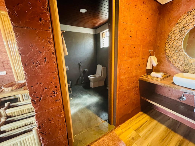 Bathroom 4, Wild Kasarwadi, Uttara Kannada