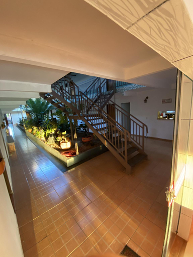 Others 5, Hotel VanBeek, Hidrolândia