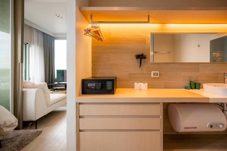 Bathroom 3, Veranda Residences - Seaview Balcony Condo Pattaya Jomtien Beach, Pattaya