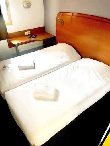 Bedroom 3, Welcomotel, Oise