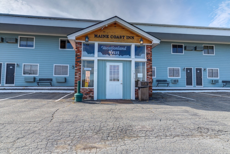 Exterior & Views 2, Vacationland Inn & Suites, Penobscot