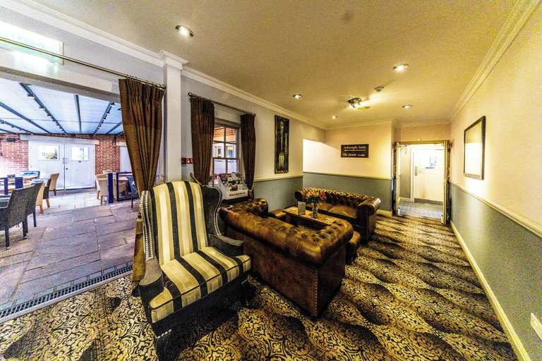 Public Area, The Lion Pub with Rooms, Derbyshire