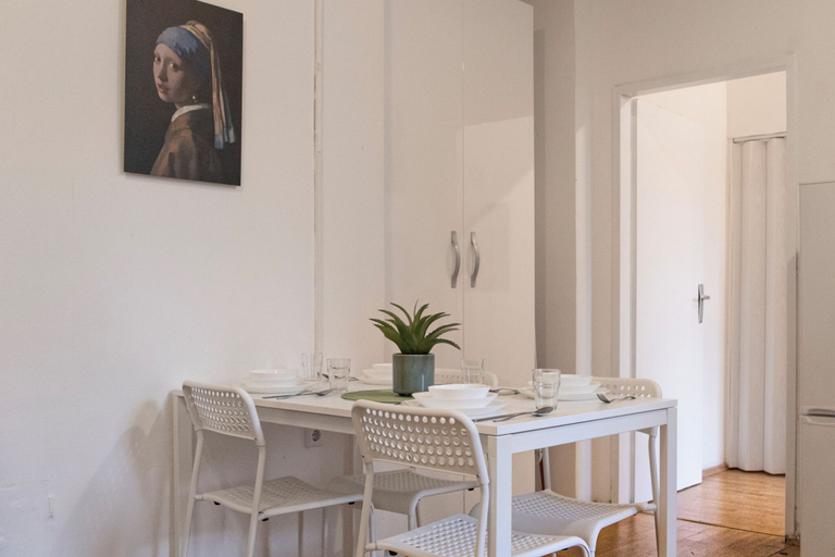 Dining room 5, Cityscape 1BR With 1LR Apartment Comfort, Wien