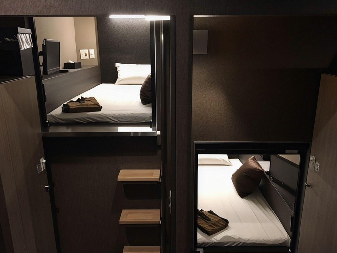 Bedroom 3, BIZCOURT CABIN SUSUKINO (Male Only), Sapporo