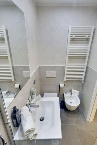 Bathroom 3, V Collection Vatican Jubilee Guest House, Rome