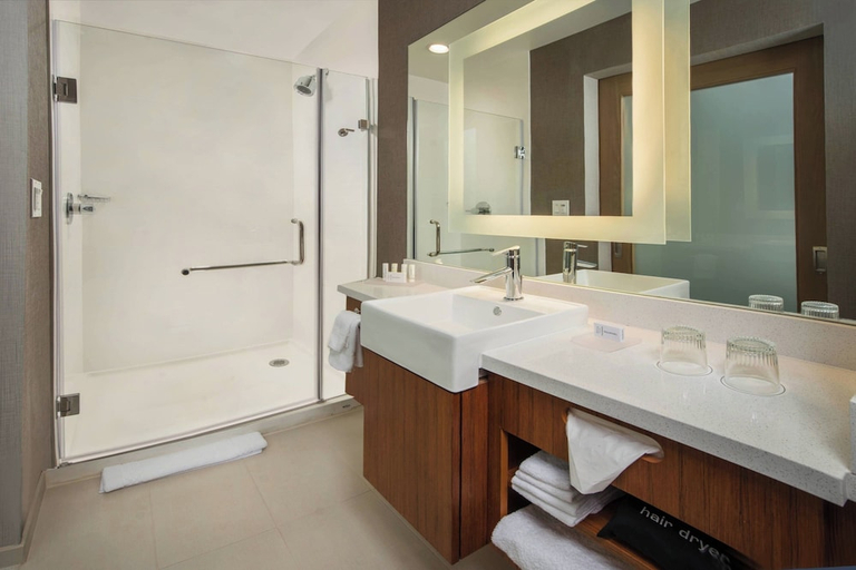 Bathroom, SpringHill Suites by Marriott Gainesville Haymarket, Prince William