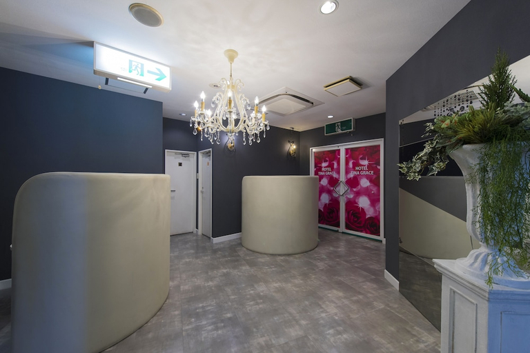 Public Area, Restay Tina Grace - Adults Only, Hadano