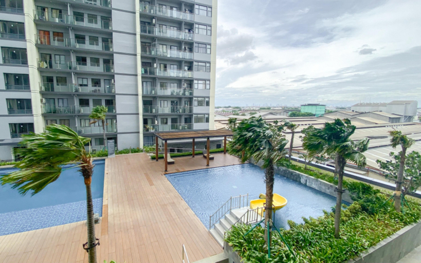Exterior 5, Comfortable and Decent Studio at Apartment Daan Mogot City By Travelio, Jakarta Barat