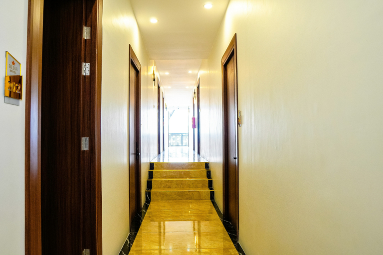 Others 4, Hotel Bliss, Kediri