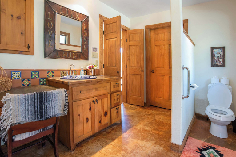 Bathroom 5, Sacred River Retreat For 12ppl, Kerr