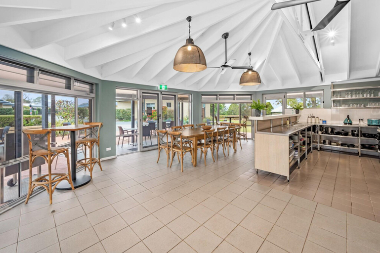 Food & Drinks 5, Hunter Oasis, Maitland