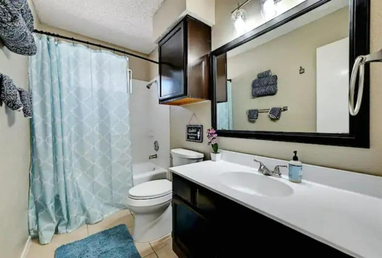 Bathroom 5, Modern Pflugerville Home Near Austin, Travis