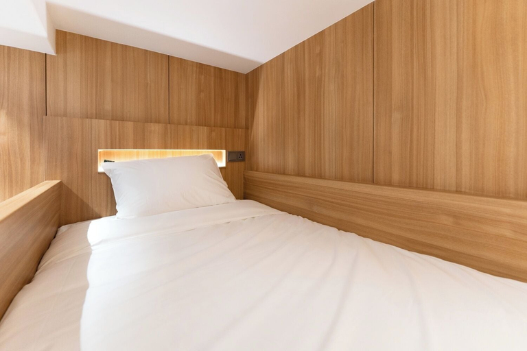 Room 2, AKA STAY Myeongdong, Jung