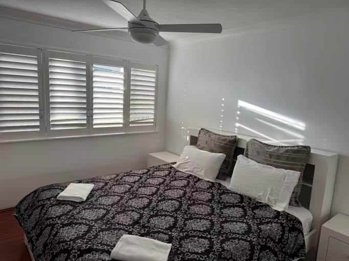 Bedroom 3, Anchordown Apartments, Gold Coast