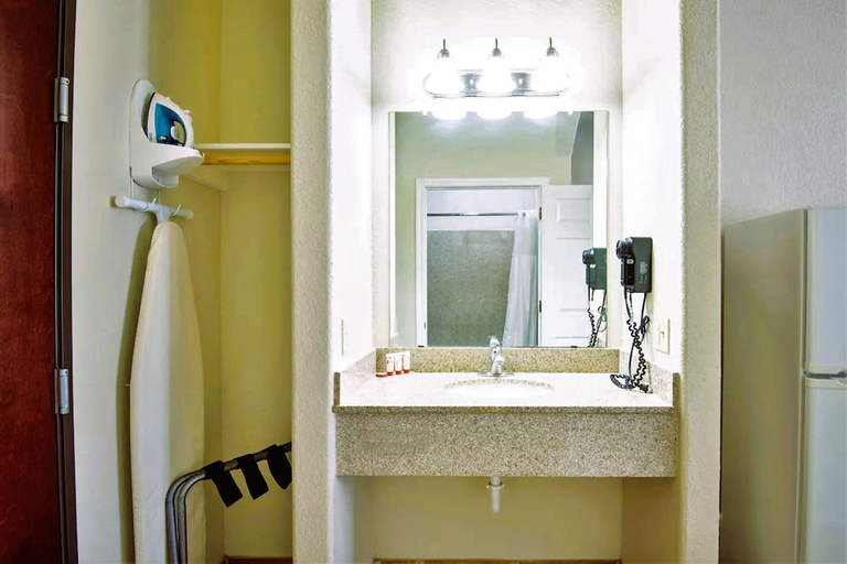 Bathroom 3, OYO タウンハウス クルート レイク ジャクソン, Brazoria