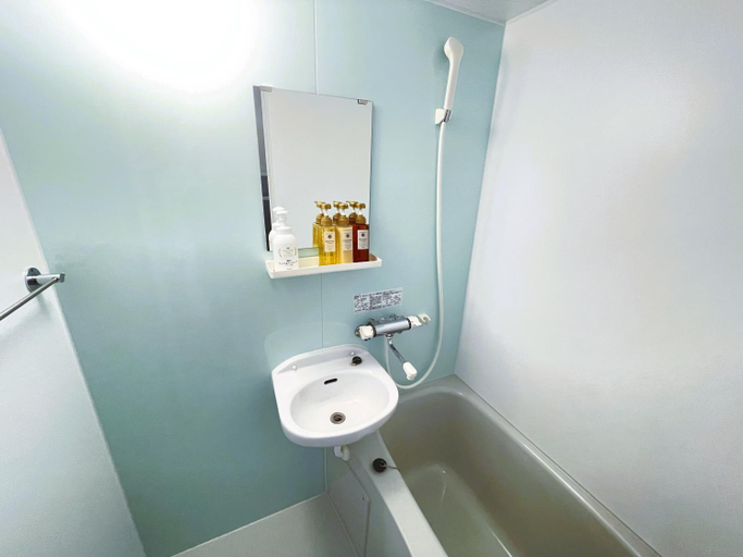 Bathroom 3, Hotel Cosmos Shintoshin, Naha