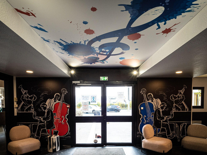 Others, Welcomotel Beauvais, Oise