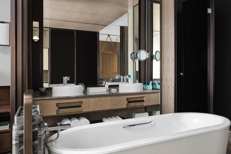 Bathroom 5, JW Marriott Marquis Hotel Shanghai Pudong, Shanghai
