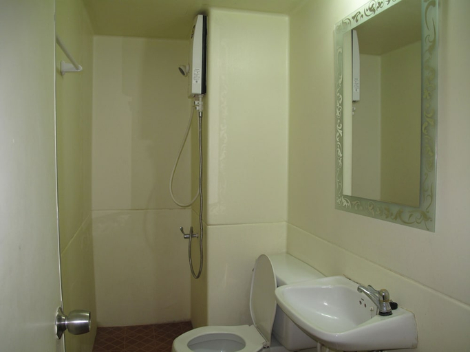 Bathroom 4, SK Muangthongthani Apartment, Pak Kret