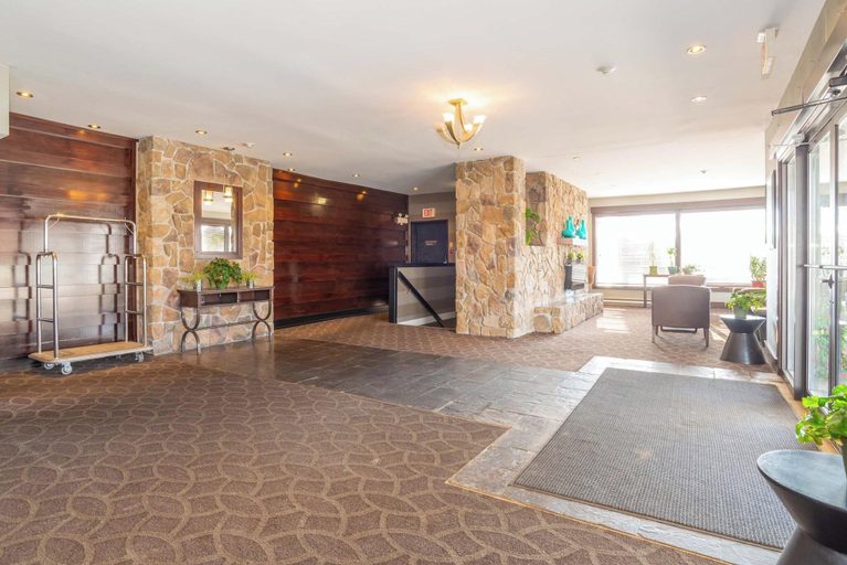 Public Area 2, Sandman Hotel Cranbrook, East Kootenay