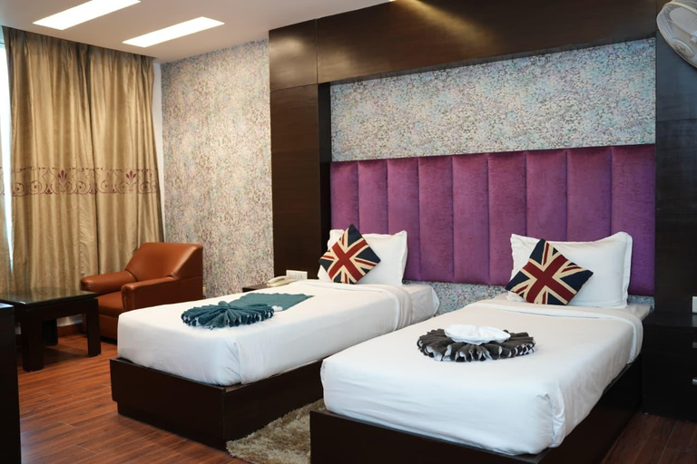 Bedroom 4, Airport Hotel Park Blue, Delhi