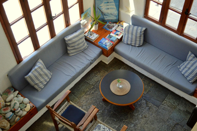 Public Area 4, Mantraki, Crete