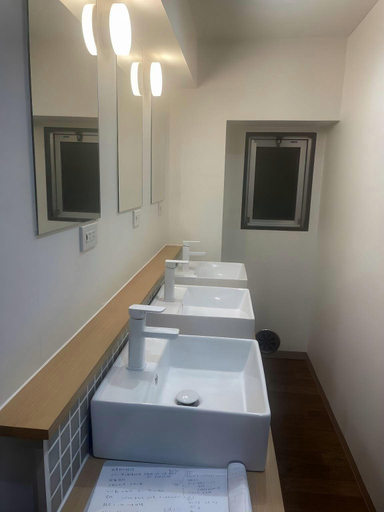 Bathroom 3, Akasaka Guesthouse HIVE - Hostel, Minato