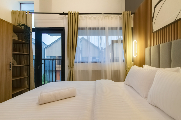 Others 5, Trevista 2 W/ Pool & Playstation 5, Bogor