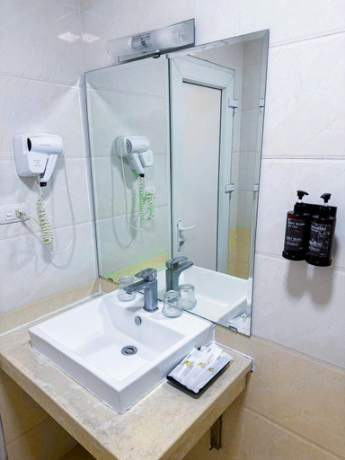 Bathroom 4, Aloha Hotel Hanoi, Tây Hồ
