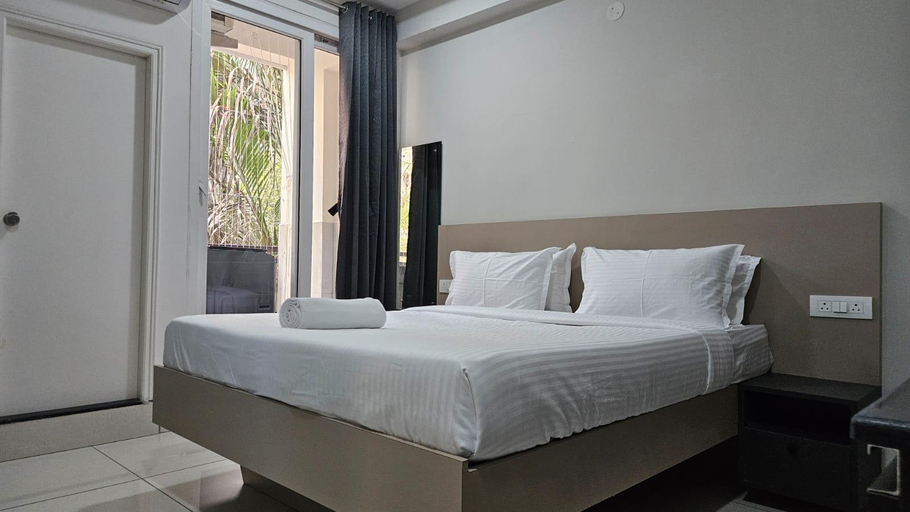 4, Hotel Flamount Arka Studios, Hyderabad