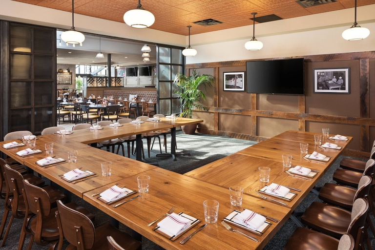 Food & Drinks 4, Delta Hotels by Marriott Minneapolis Northeast, Hennepin